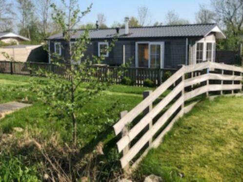 Waterchalet Number 6 Recreationpark Yn'E Lijte Grou Met Ligplaats Boot Villa Exterior foto